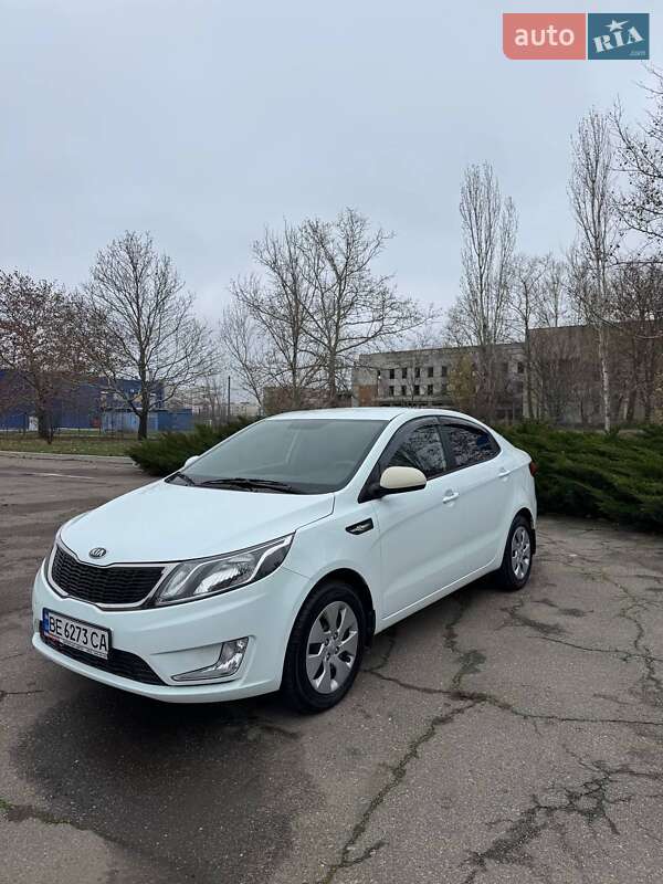 Седан Kia Rio 2013 в Николаеве фото 3 Седан Kia Rio 2013 в Николаеве