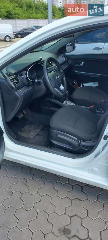 Седан Kia Rio 2013 в Киеве