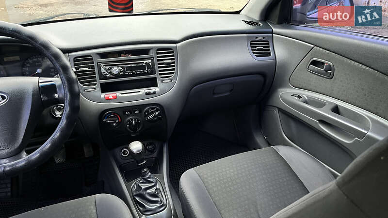 Седан Kia Rio 2008 в Одессе