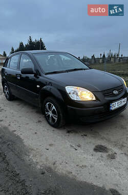Хетчбек Kia Rio 2009 в Тернополі