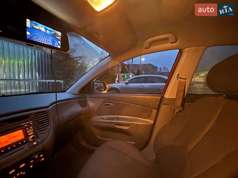 Седан Kia Rio 2008 в Івано-Франківську