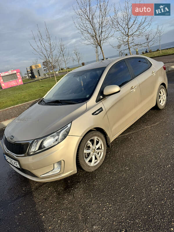 Kia Rio 2012 Kia Rio 2012