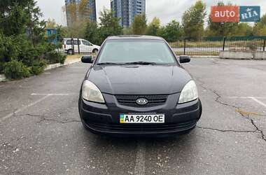 Хэтчбек Kia Rio 2005 в Киеве