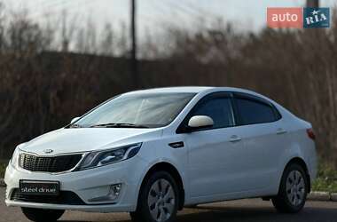Седан Kia Rio 2013 в Николаеве