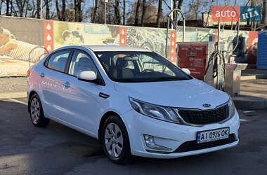 Седан Kia Rio 2011 в Києві