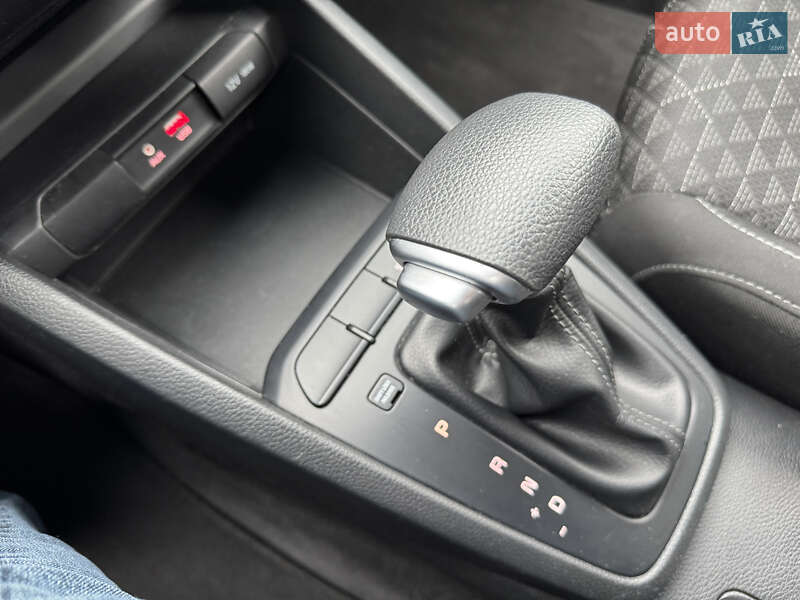 Седан Kia Rio 2017 в Києві