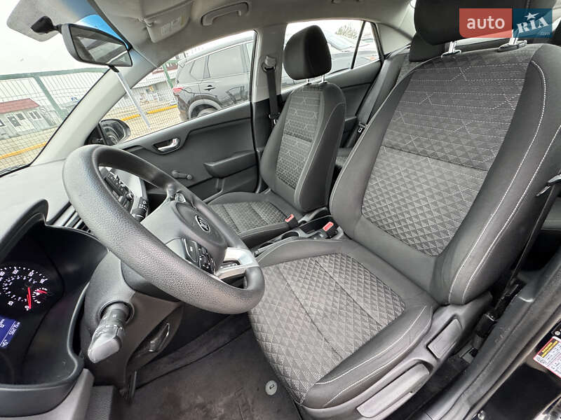 Седан Kia Rio 2017 в Києві