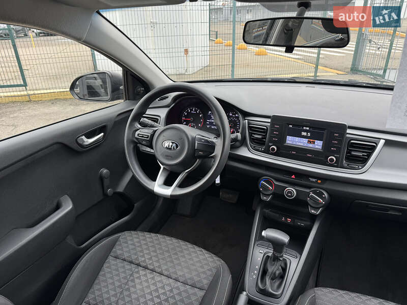 Седан Kia Rio 2017 в Києві