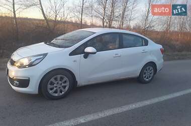 Седан Kia Rio 2015 в Львове