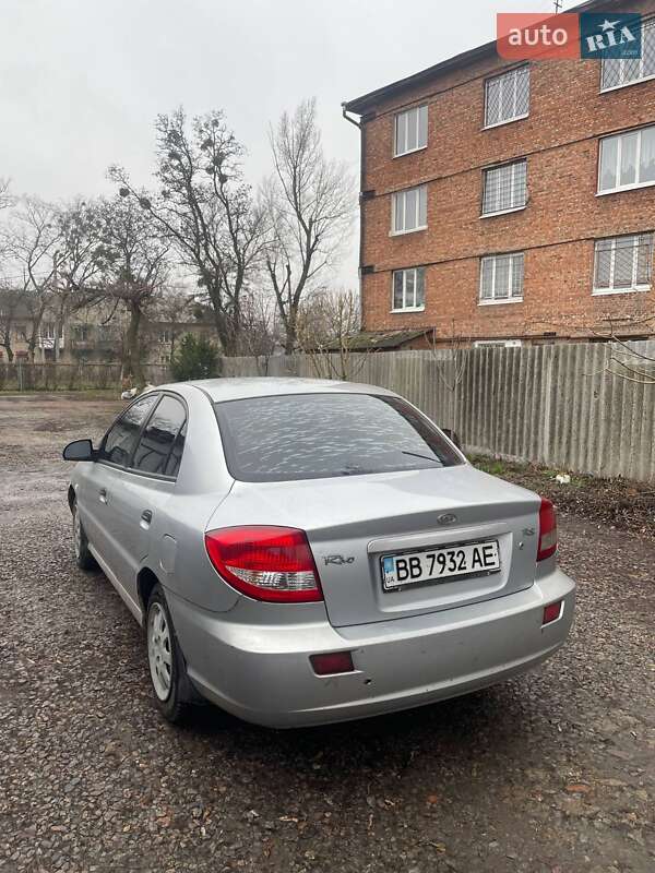 Седан Kia Rio 2005 в Харькове