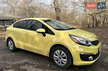 Седан Kia Rio 2016 в Жовтих Водах