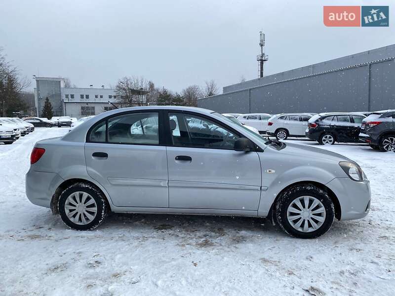 Седан Kia Rio 2011 в Львові фото 2 Седан Kia Rio 2011 в Львові