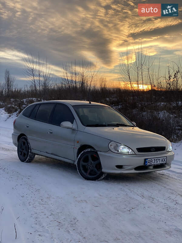 Kia Rio 2002