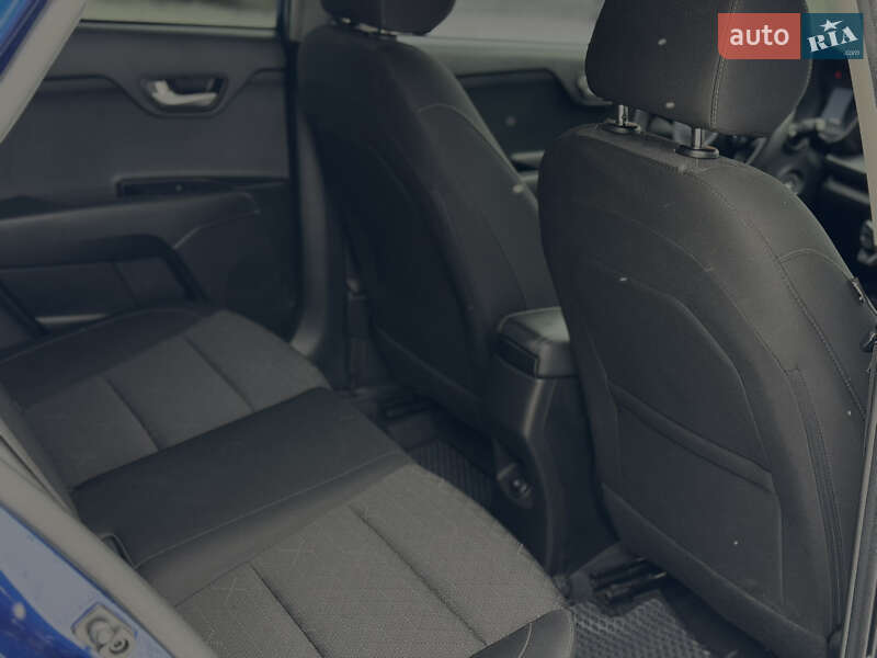 Седан Kia Rio 2019 в Львові