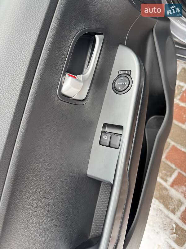 Седан Kia Rio 2012 в Киеве