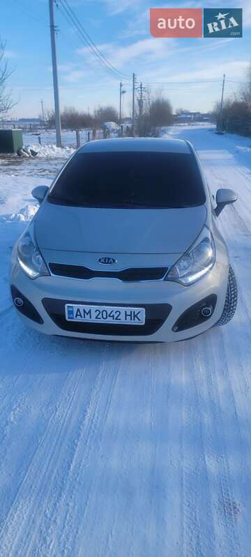 Хетчбек Kia Rio 2011 в Житомирі фото Хетчбек Kia Rio 2011 в Житомирі