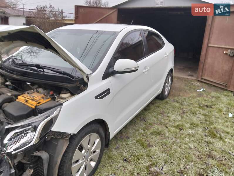Седан Kia Rio 2014 в Николаеве