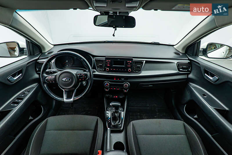 Хэтчбек Kia Rio 2017 в Киеве