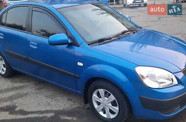Седан Kia Rio 2006 в Одессе