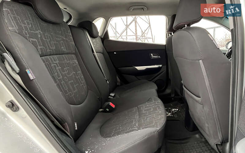 Хэтчбек Kia Rio 2013 в Стрые