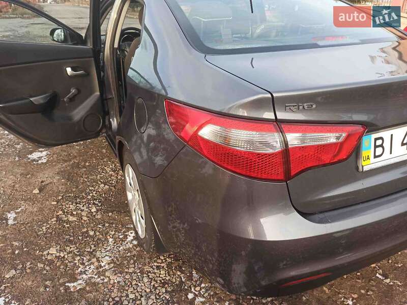 Седан Kia Rio 2013 в Полтаве