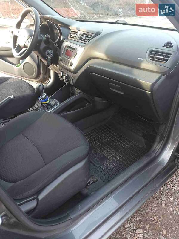 Седан Kia Rio 2013 в Полтаве