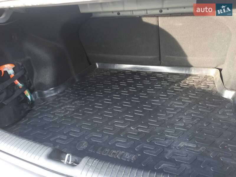 Седан Kia Rio 2013 в Полтаве