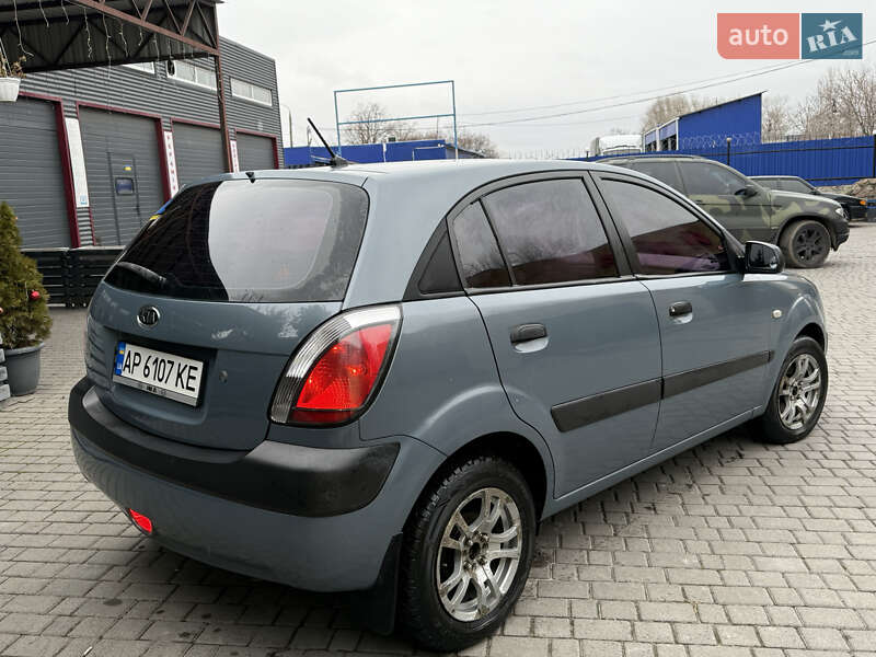 Хэтчбек Kia Rio 2008 в Запорожье