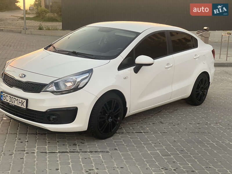 Седан Kia Rio 2017 в Львові
