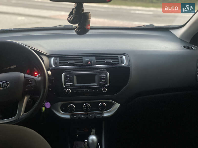 Седан Kia Rio 2017 в Львові