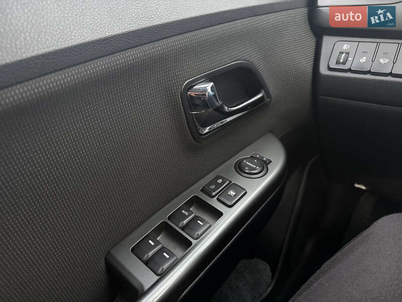 Седан Kia Rio 2013 в Полтаве