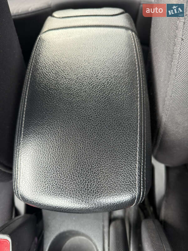 Седан Kia Rio 2013 в Полтаве