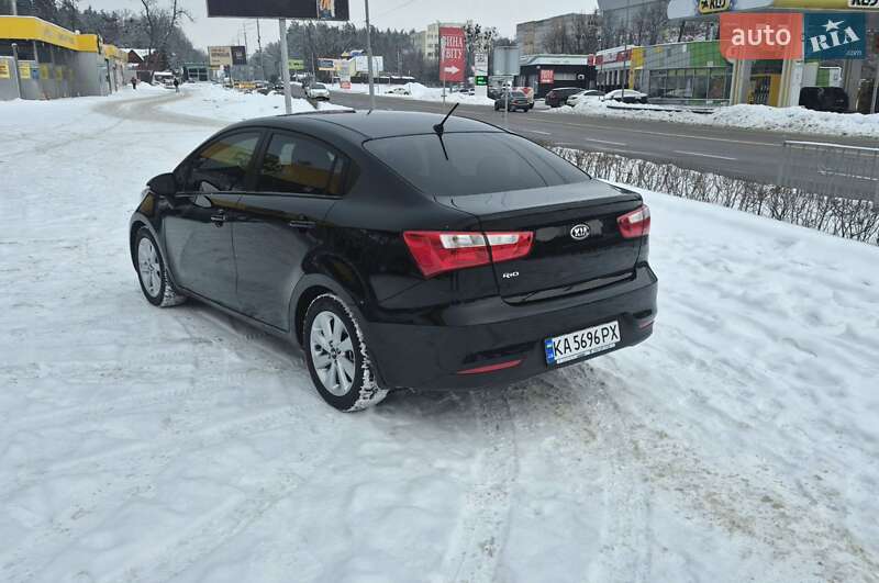 Седан Kia Rio 2015 в Киеве