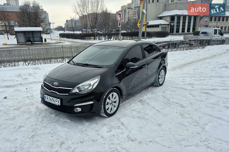 Седан Kia Rio 2015 в Киеве