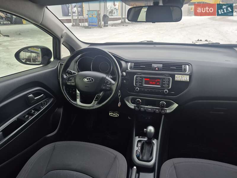 Седан Kia Rio 2015 в Киеве