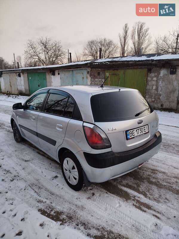 Хэтчбек Kia Rio 2007 в Николаеве