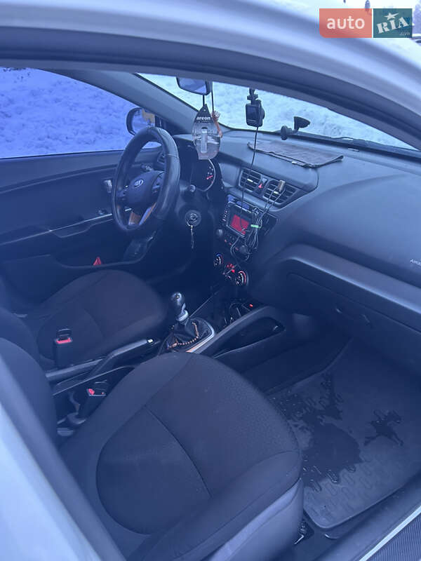 Седан Kia Rio 2013 в Овруче фото 3 Седан Kia Rio 2013 в Овруче