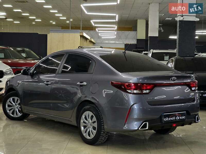 Седан Kia Rio 2021 в Николаеве