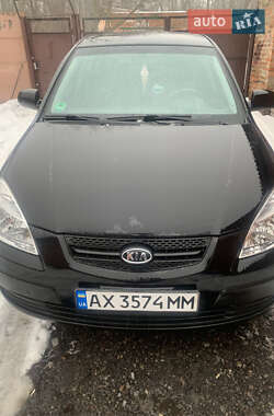 Хэтчбек Kia Rio 2008 в Высоком