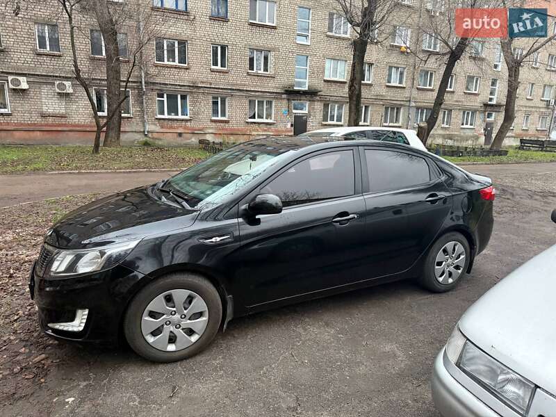 Седан Kia Rio 2012 в Кривом Роге фото 5 Седан Kia Rio 2012 в Кривом Роге
