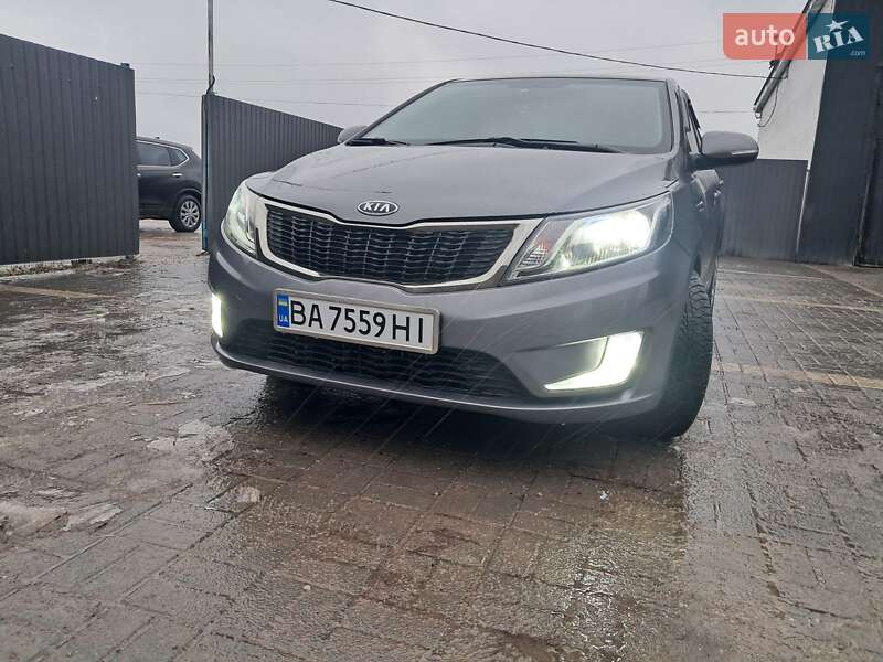 Седан Kia Rio 2012 в Кропивницком