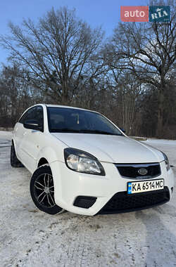 Хэтчбек Kia Rio 2010 в Полтаве