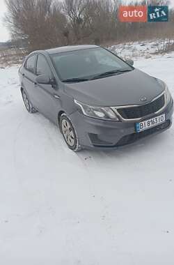 Седан Kia Rio 2013 в Миргороде
