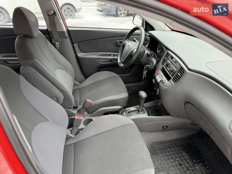 Седан Kia Rio 2005 в Киеве