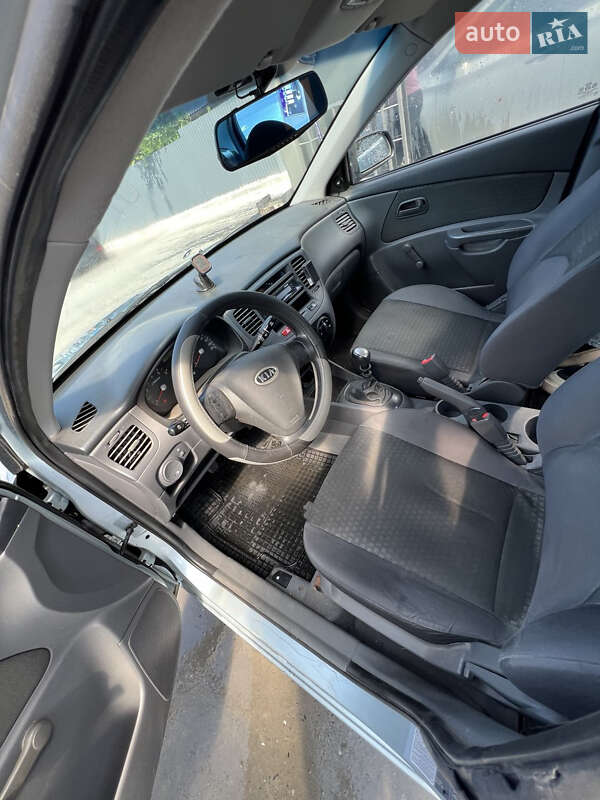 Седан Kia Rio 2008 в Дніпрі