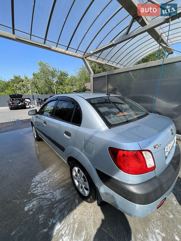 Седан Kia Rio 2008 в Дніпрі