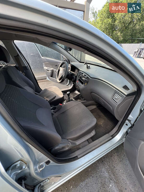 Седан Kia Rio 2008 в Дніпрі