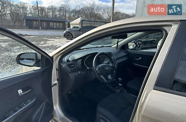 Седан Kia Rio 2012 в Чернівцях
