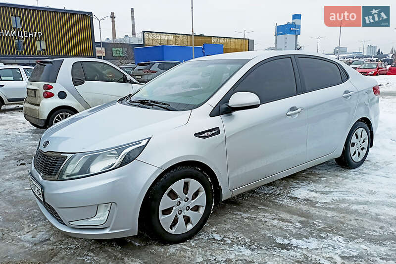Седан Kia Rio 2011 в Киеве