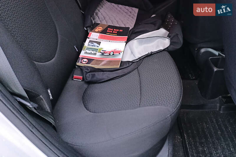 Седан Kia Rio 2011 в Киеве
